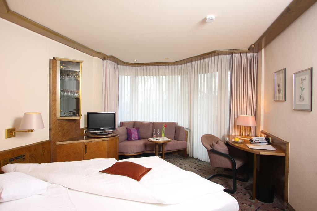 Hotel Brielhof แฮคินเงิน ภายนอก รูปภาพ