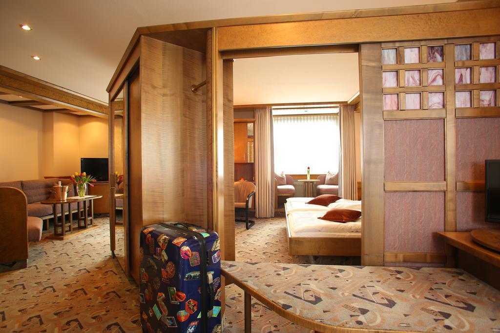 Hotel Brielhof แฮคินเงิน ภายนอก รูปภาพ