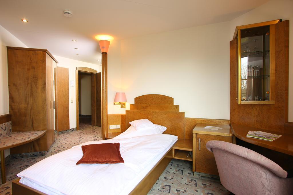 Hotel Brielhof แฮคินเงิน ภายนอก รูปภาพ