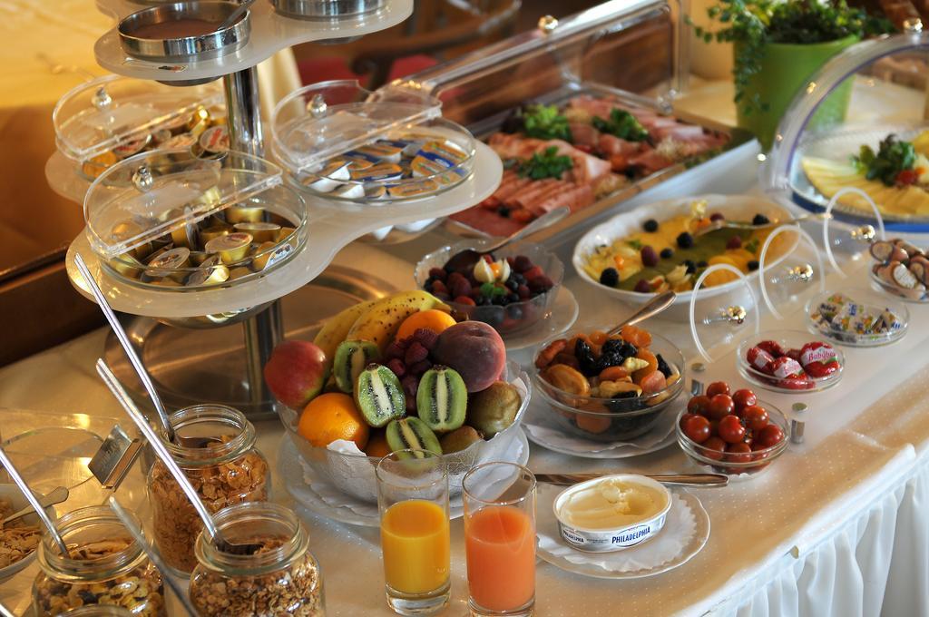 Hotel Brielhof แฮคินเงิน ภายนอก รูปภาพ